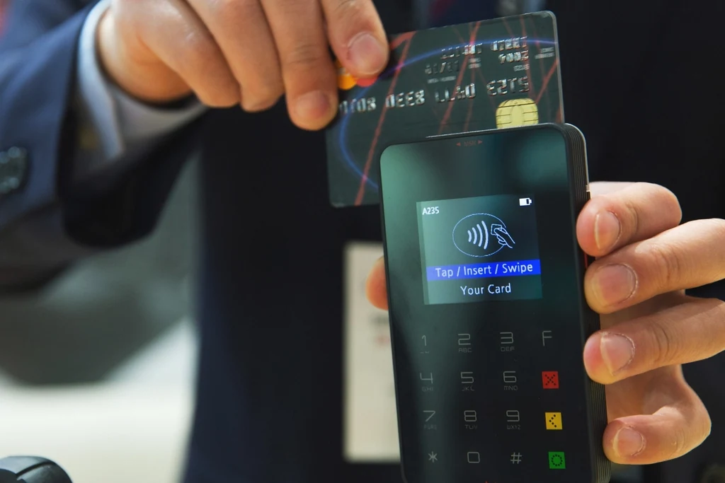 Best Balance Transfer Credit Cards in 2026: Move Debt to 0% APR and Save