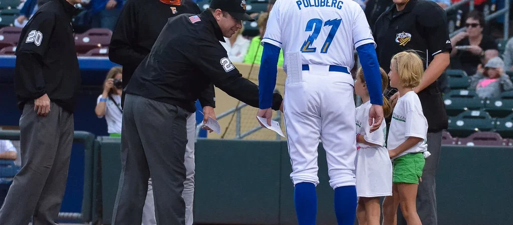 Best Credit Cards for MLB Playoff Games 2026: Reward Every Pitch and Protect the Splurge