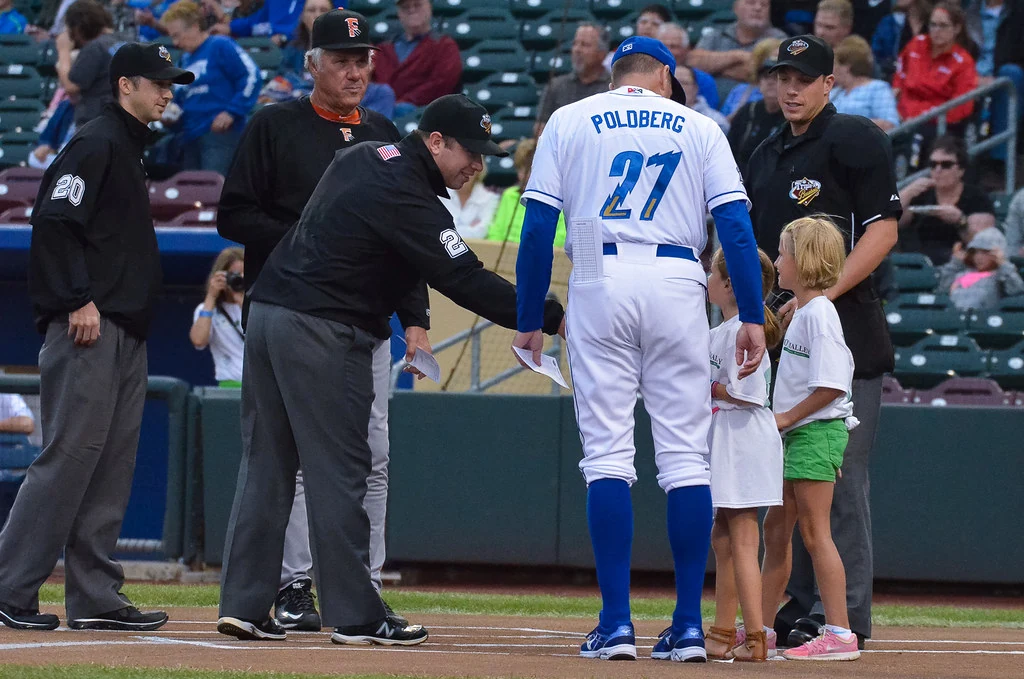 Best Credit Cards for MLB Playoff Games 2026: Reward Every Pitch and Protect the Splurge